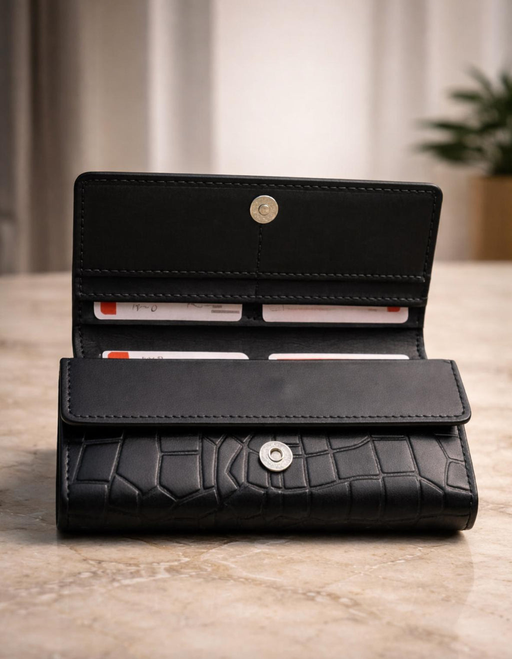 VOYAGER Black Women  Luxury Croc-Embossed Genuine Leather Wallet